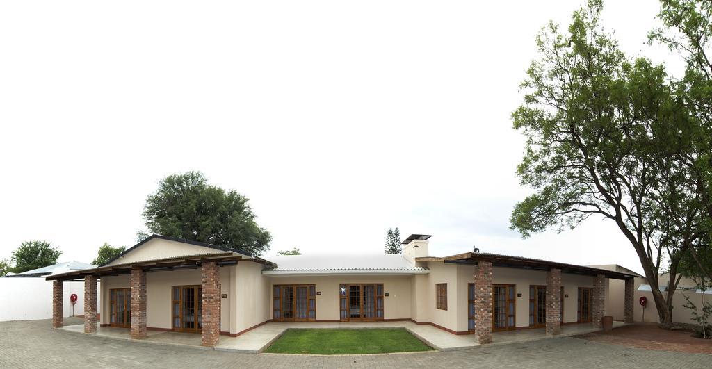 Casa Forno Country Hotel Otjiwarongo Kültér fotó