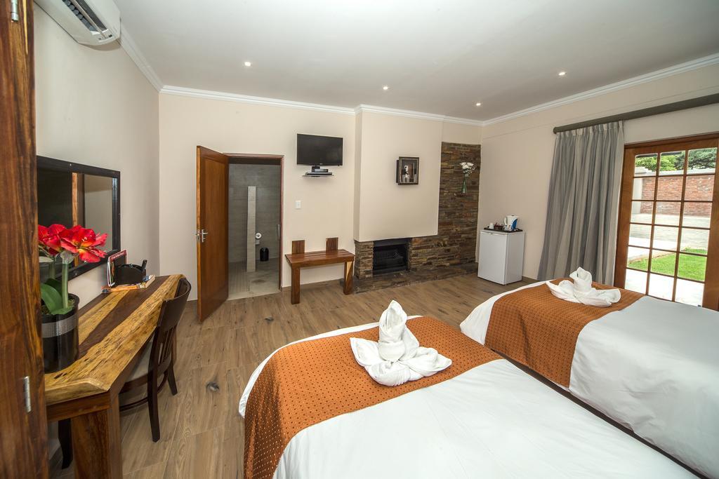 Casa Forno Country Hotel Otjiwarongo Kültér fotó