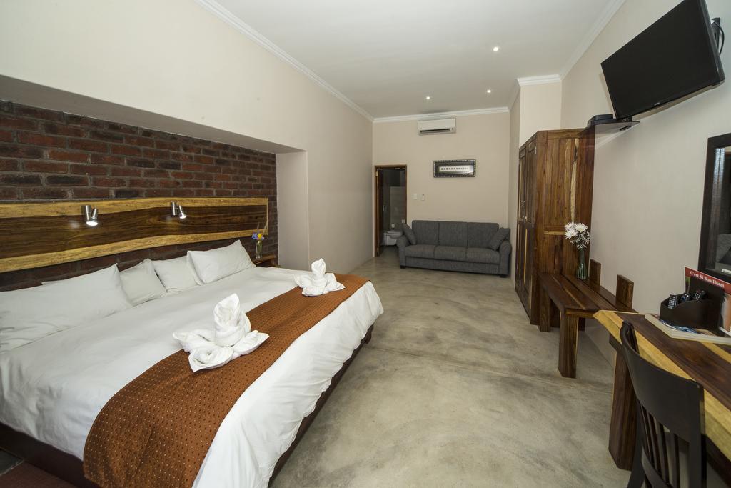 Casa Forno Country Hotel Otjiwarongo Kültér fotó