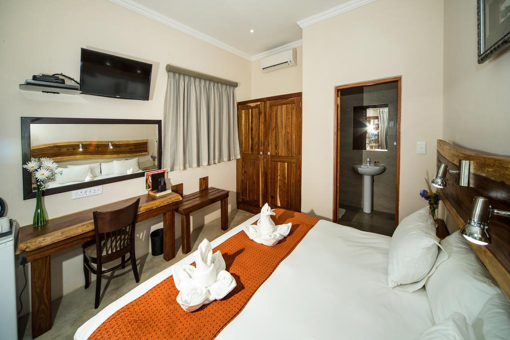 Casa Forno Country Hotel Otjiwarongo Kültér fotó