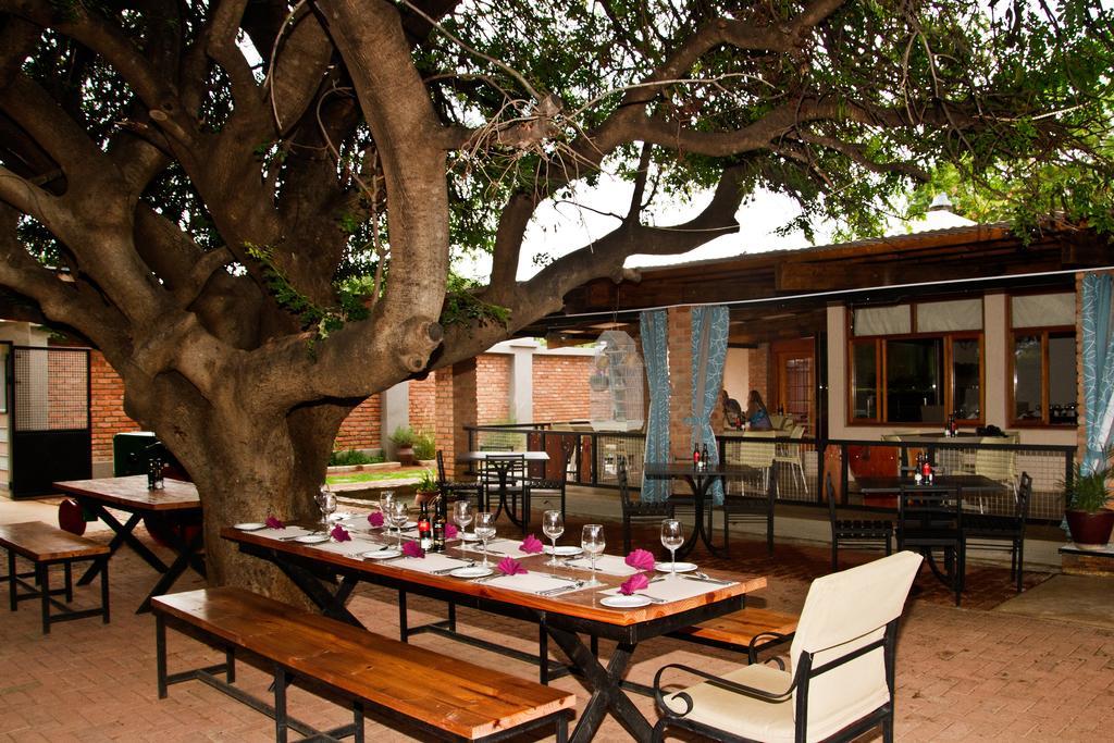 Casa Forno Country Hotel Otjiwarongo Kültér fotó