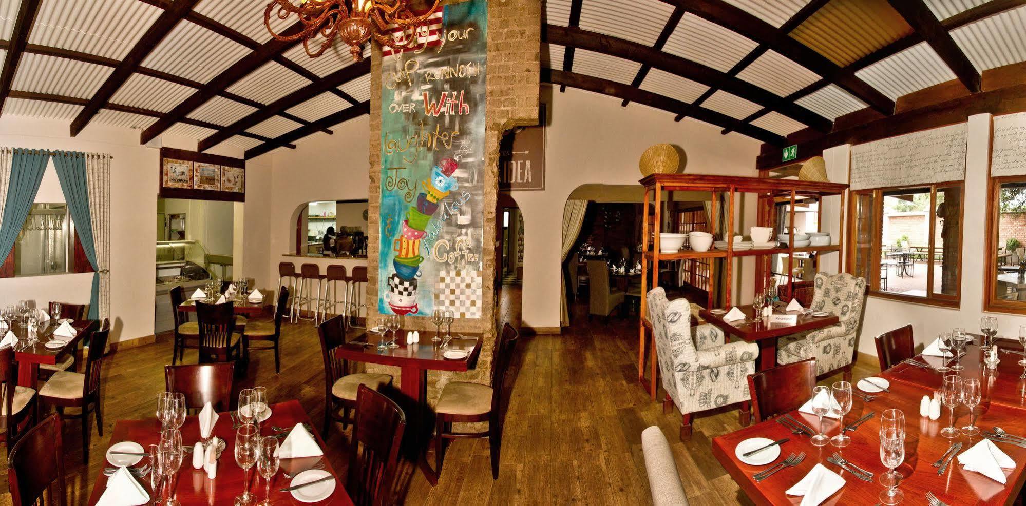 Casa Forno Country Hotel Otjiwarongo Kültér fotó